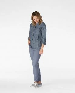 Stio Women's Ashton Chambray Shirt -Deals STIO Store W Ashton Chambray Shirt Dark Chambray 3 5854c50d 11d9 489d a7f5 dfc724a89ddd